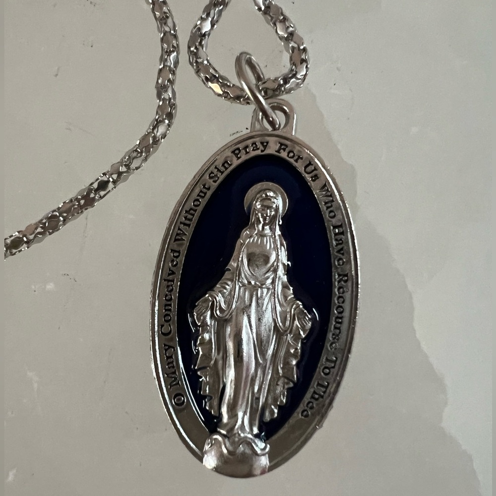 Silver Virgin Mary Medal Pendant Necklace with Navy Inset